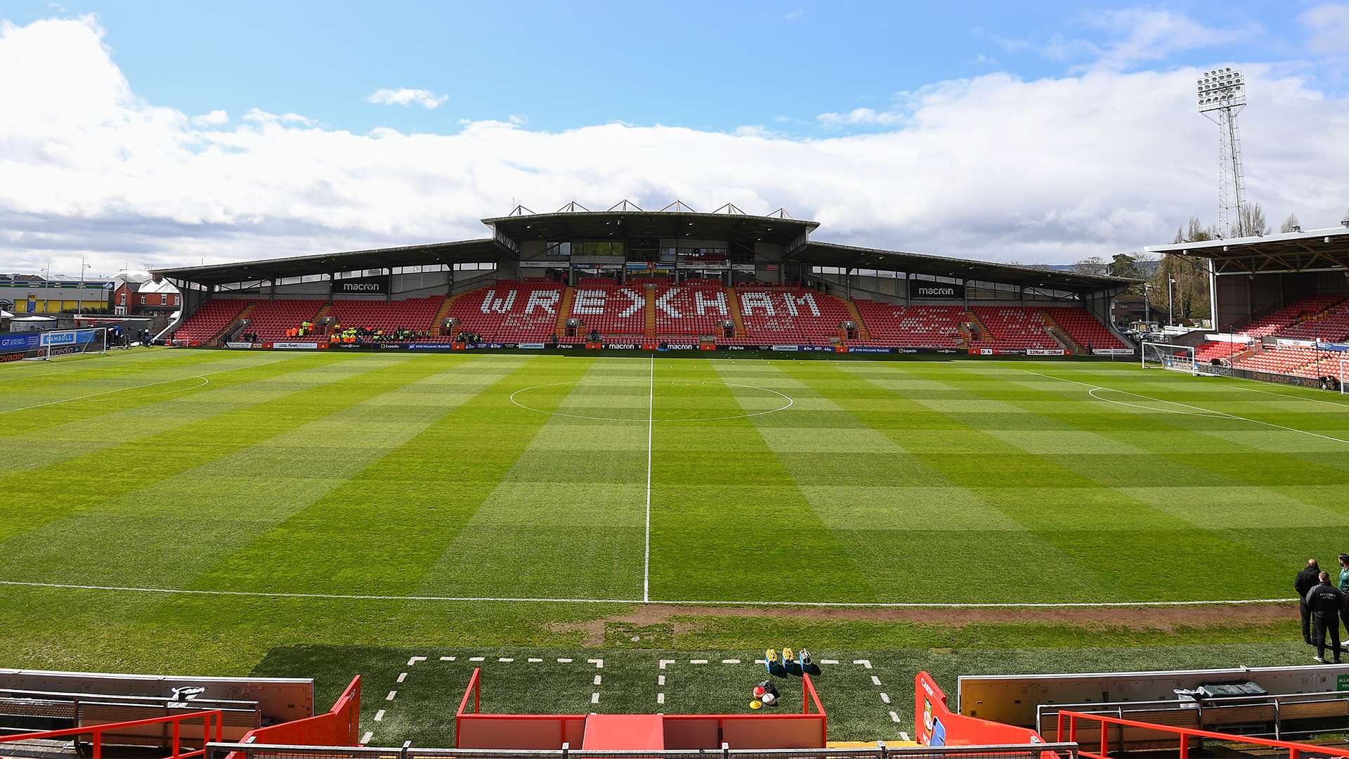 塔图姆与波 塔图姆与波